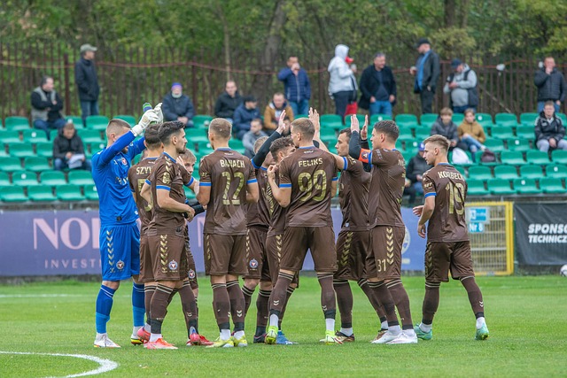 尽管续约充 尽管续约充